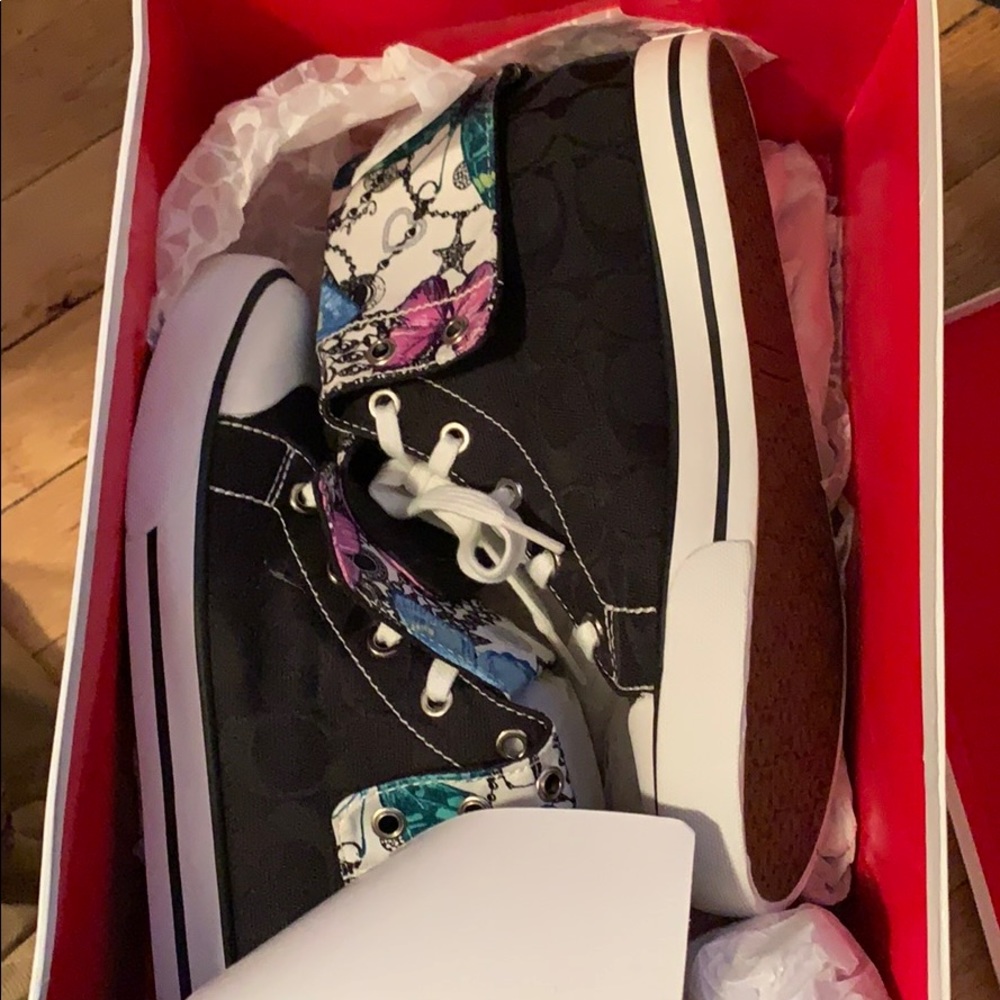 Coach Bonney **AUTHENTIC RETRO**